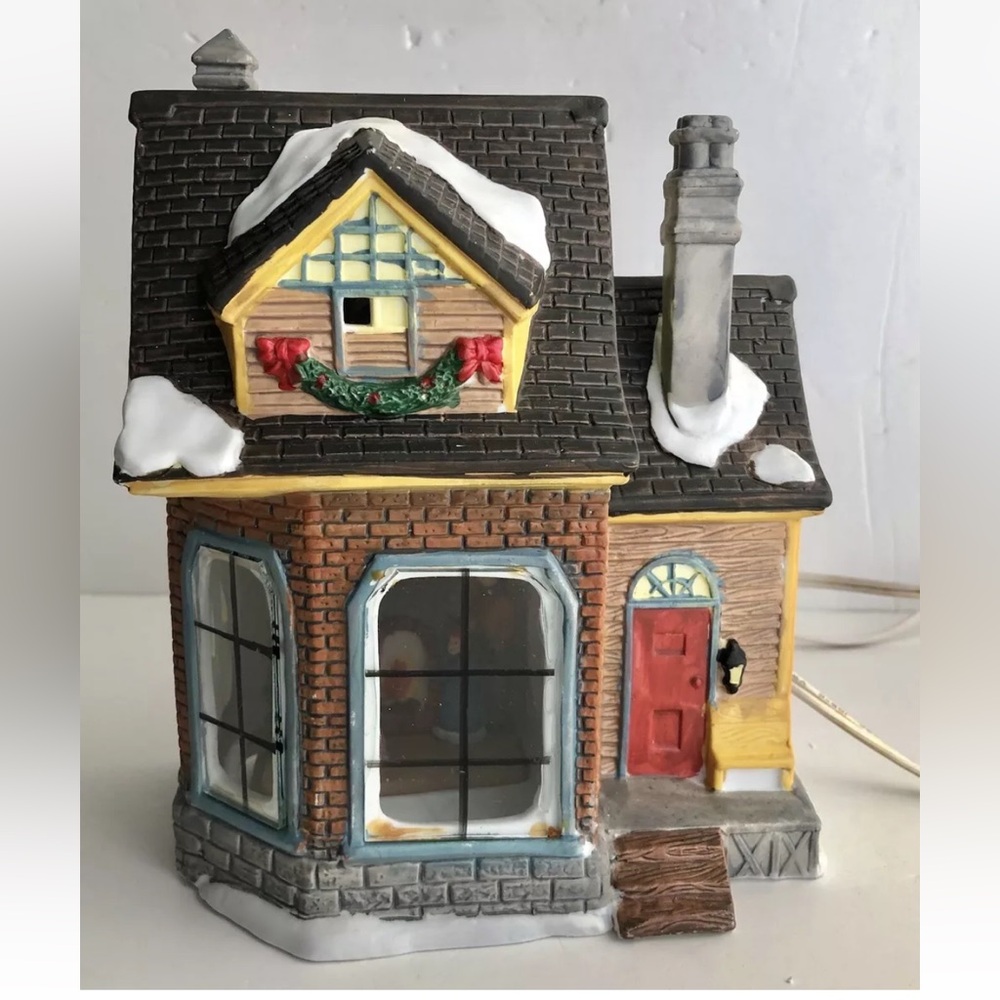 Christmas Delights Hand Painted Porcelain Lighted House villages Collectibles